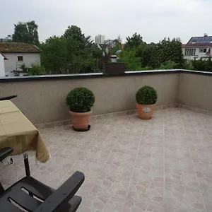 Ca. 85 Qm Zzgl. 17 Qm Terrasse Hannover