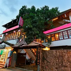 Oyo 16778 House Of Yesudas Kochi